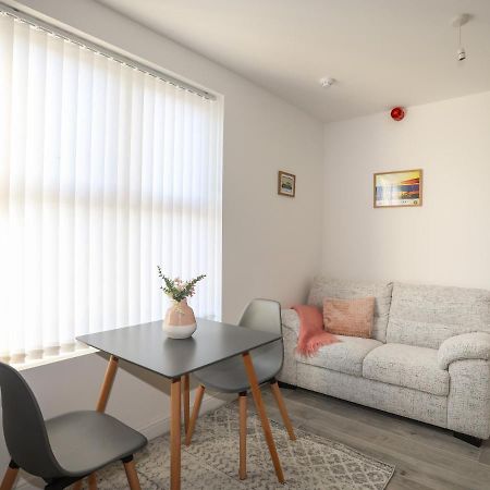 Port Apartment 1 Holyhead Buitenkant foto