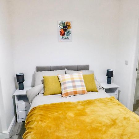 Port Apartment 1 Holyhead Buitenkant foto